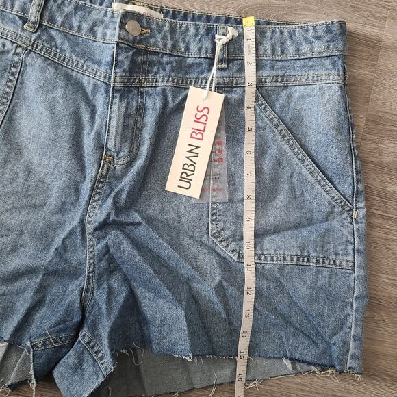 ASOS Urban Bliss frayed hem denim shorts Size 16 - Picture 8 of 11